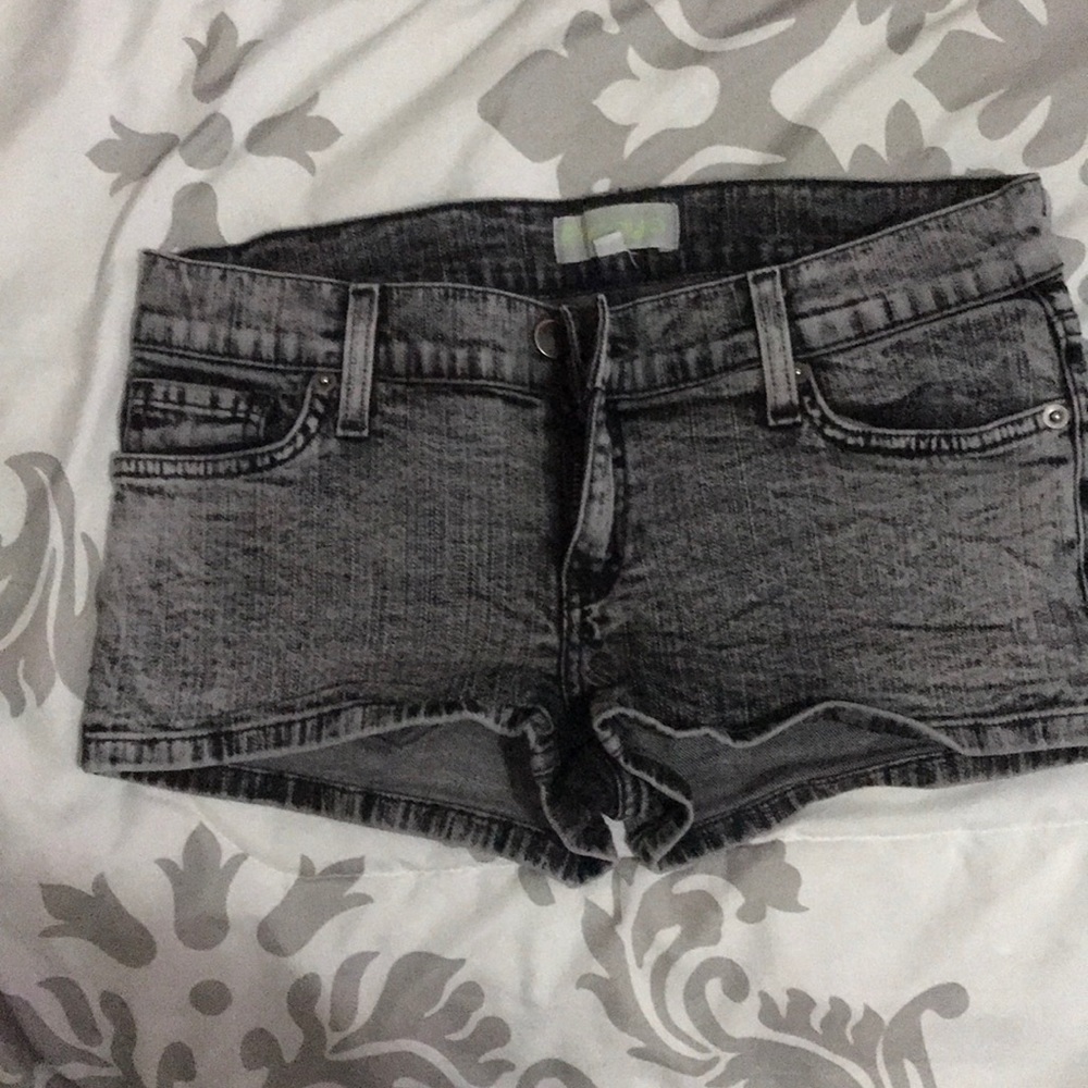 Grey shorts